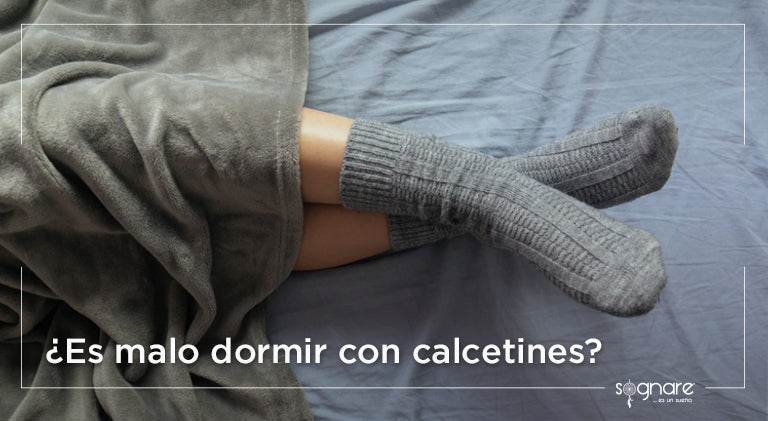 ¿Es malo dormir con calcetines?